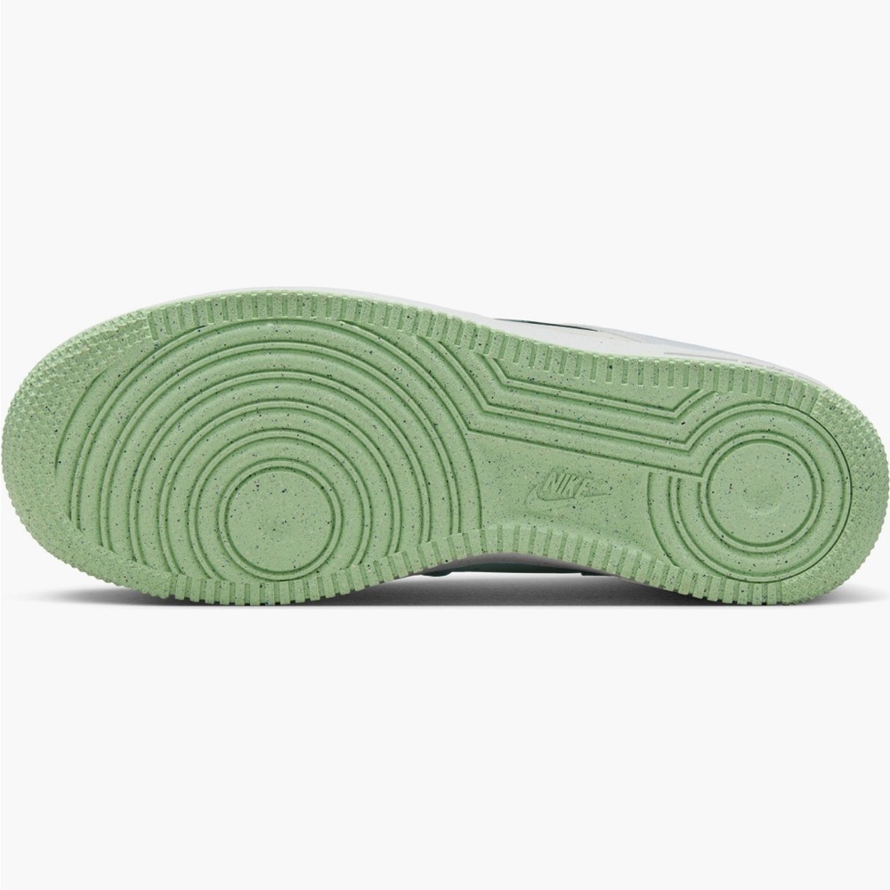 Nike Air force 1 se
Sea glass
Brand new - Picture 9 of 14